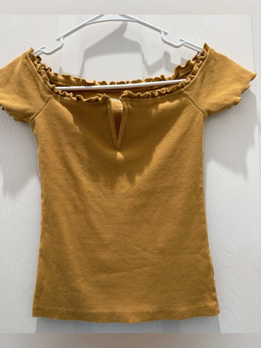 AERO Mustard Ribbed Off-Shoulder Women’s Top Small